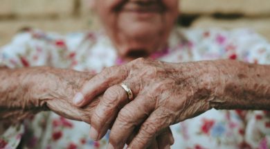 F780012E-0F38-4A0E-AFB2-9EBF59439351