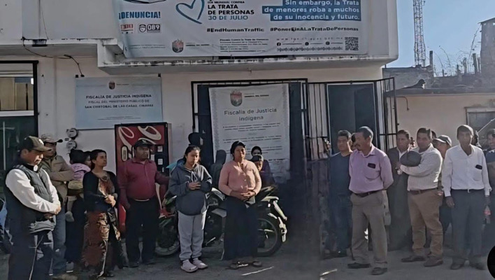 Liberan a 11 tsotsiles evangélicos retenidos en Zinacantán; denuncian hostigamiento