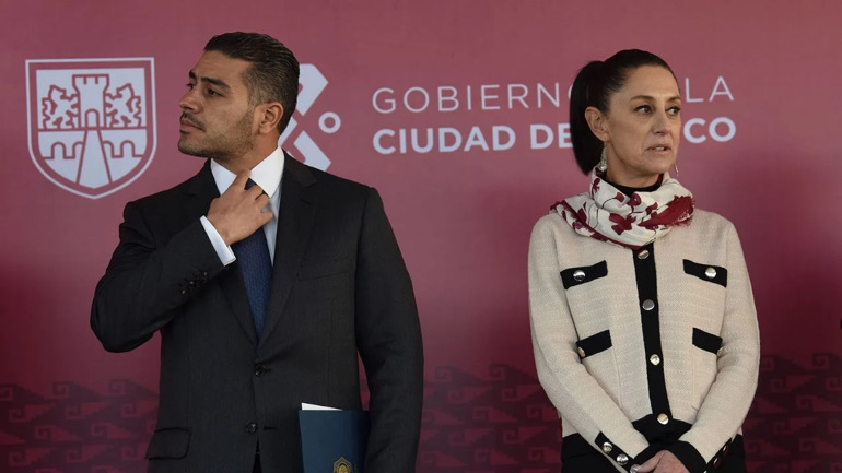 De rodillas / La Feria