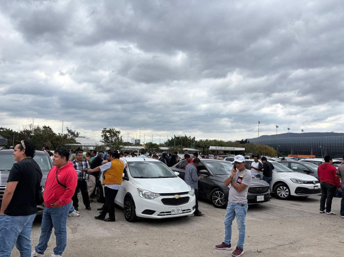 Conductores de plataformas convocan caravana para exigir revisión de tarifas