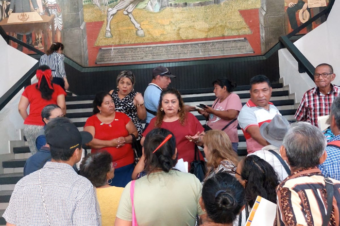 Amenazan seguridad social de jubilados del municipio de Tuxtla