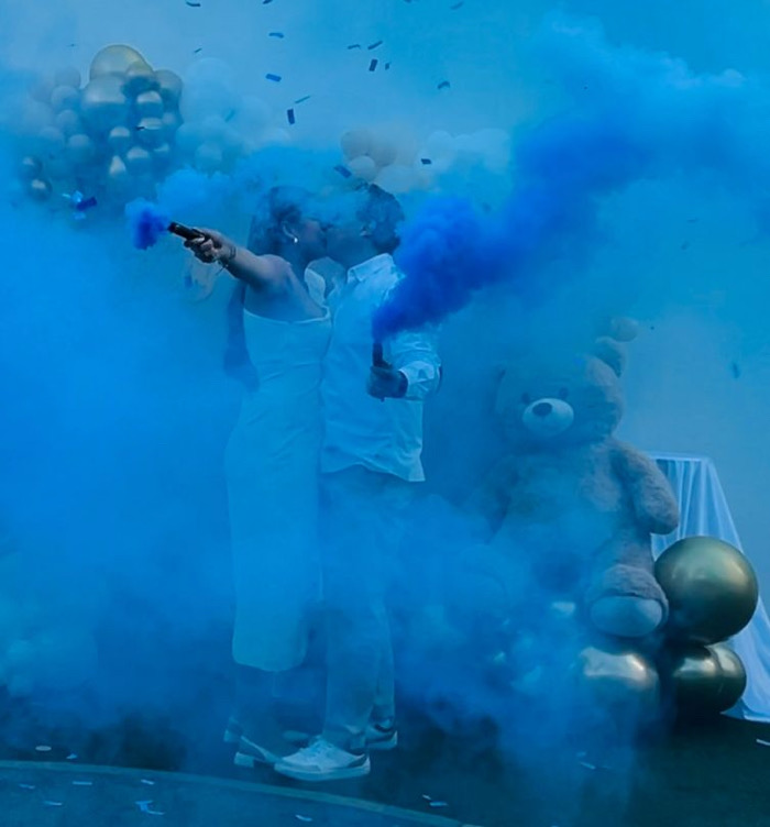 La emoción detrás de ese ritual llamado “gender reveal” / Sarcasmo y café