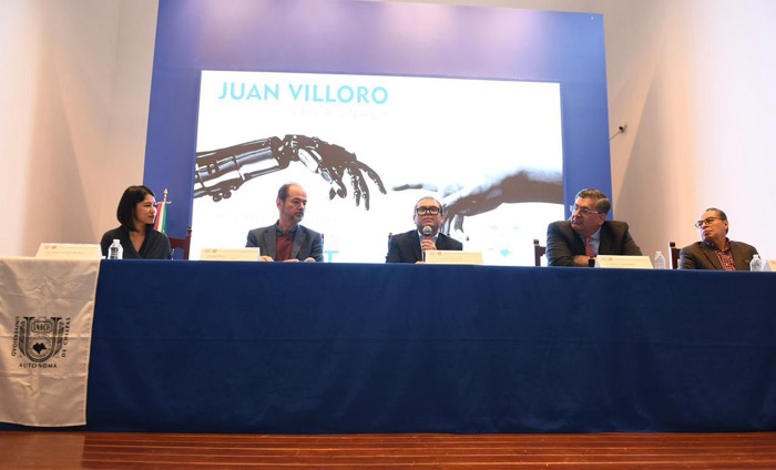 Presenta Juan Villoro su libro “No soy un robot” en la UNACH