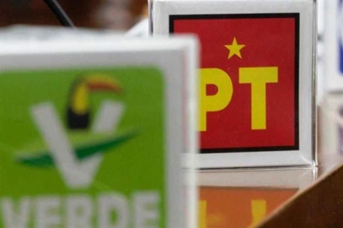 Reforma electoral, dilema existencial del PVEM y PT / Sumidero