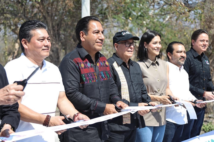 Eduardo Ramírez fortalece conectividad y educación en Chiapa de Corzo