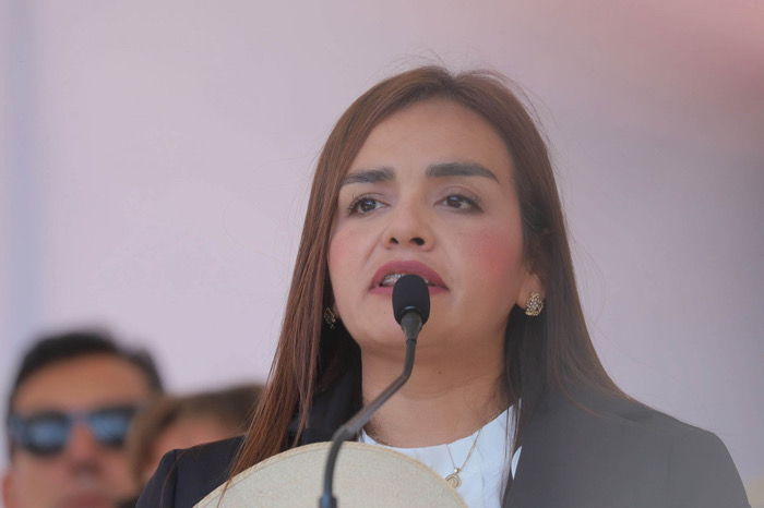 Grecia Quiroz acusa persecución política; Gobernador niega denuncias en su contra