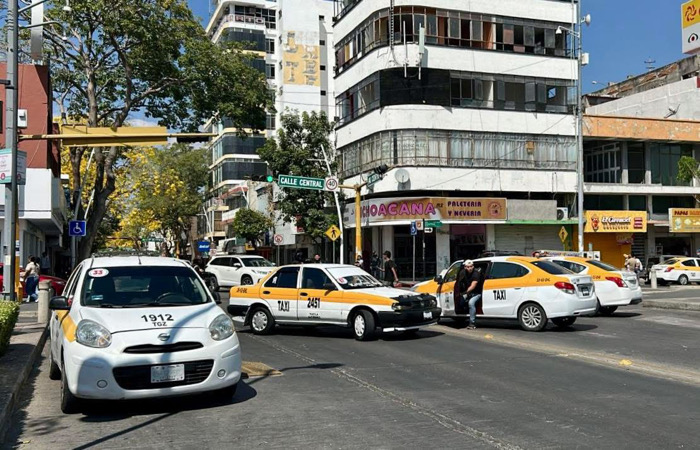 Desata movilizaciones de taxistas y conductores regulación a plataformas