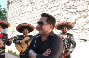 872EFF48-2E07-4865-8DDD-556738FDF0CE