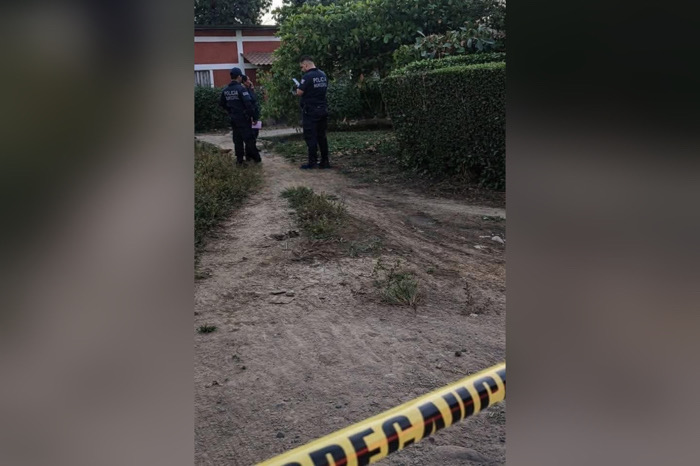 Investigan como presunto feminicidio muerte de mujer hallada en canal de riego en Suchiate