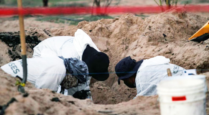 Localizan dos osamentas en fosa clandestina en Concordia, Sinaloa