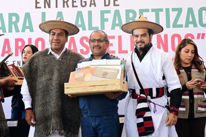 Cuando los libros llegan, los mundos se multiplican en Santiago El Pinar