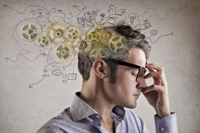 ¿Por qué pensamos menos que nunca? Pensamiento de pocos y reproducción de ideas de muchos / Conciencia y Visión