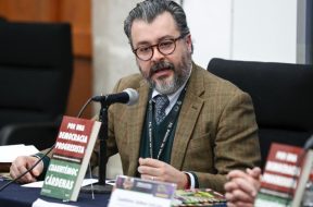 B3AC3F20-F5A6-4EBA-834E-54157B3529D4