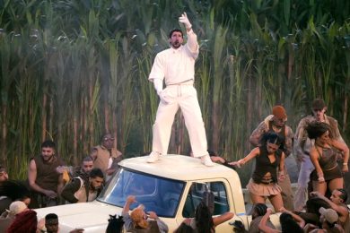 C1FA30D5-5143-418A-B293-C9C7A8229E3D