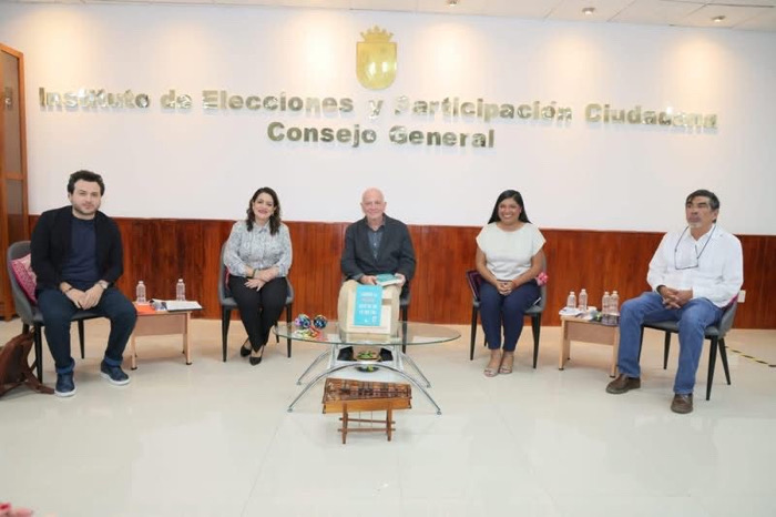 Presentan en el IEPC, libro “Cuando la política dejó de ser lo que era”