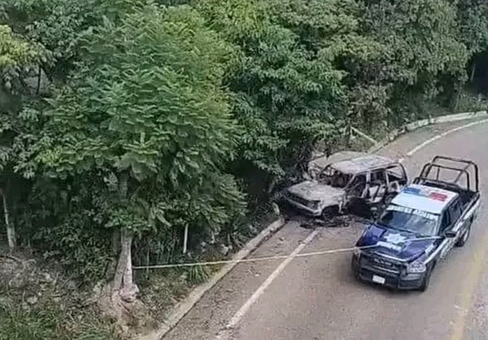 Localizan vehículo incendiado tras la desaparición de tres personas Palenque