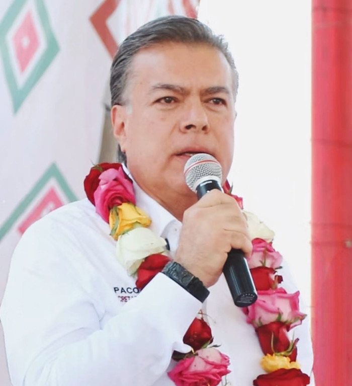 Francisco Chacón, hombre de bien / A Estribor