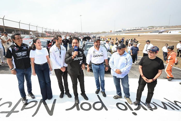 Eduardo Ramírez dio el banderazo de arranque de la Súper Copa Roshfrans 2026