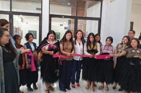 3FFCE10E-095C-4B37-9EB6-8100972F4474