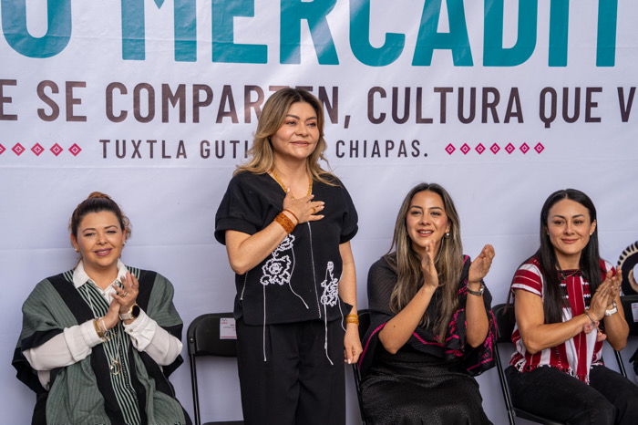 Inaugura Sofía Espinoza Abarca “Expo Mercadito: Raíces que se comparten, cultura que se vive”