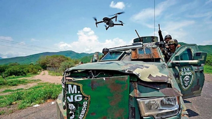 Nahuas denuncian ataques con drones del CJNG en Chinicuila y desplazamiento forzado