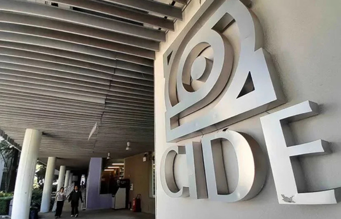 CIDE ajusta contrato de comedor de 2.7 a 1.17 mdp tras polémica por insumos de alto costo