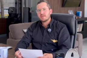 A58A75E6-22A3-46BF-82A3-EF67C5CA44D7