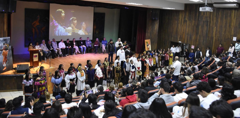 Presentan primer coro universitario intercultural en Chiapas