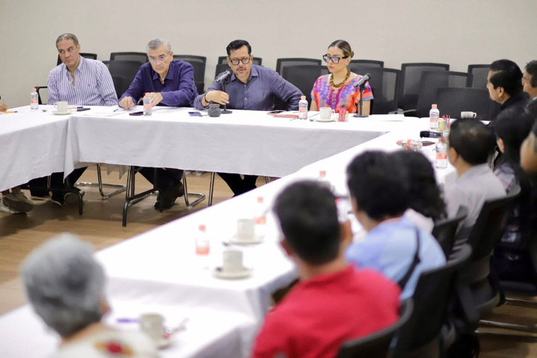 Congreso mantiene diálogo permanente con magisterio en Chiapas