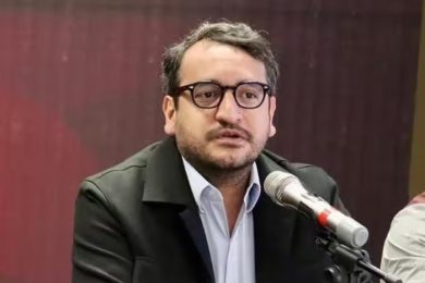 DD711B8F-E0F4-4D83-8D8A-14817734FDC5