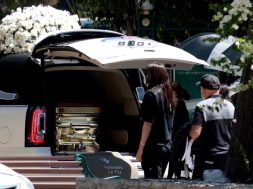 E184176D-1EB2-42CD-A1DC-E4A6D3CD8C6A