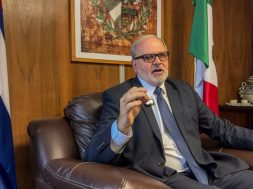 ECF4ECE6-FFFE-46E6-87B1-92E82F08522D