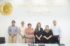 FCF1E8BD-68B6-425D-91F0-2AF17161F191