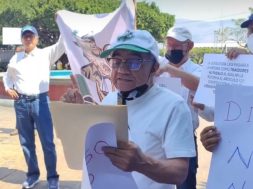 FDD66B49-26B7-415A-9458-ADEF98701CD5