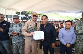 FEA5C90D-19F6-4F5A-A546-21E12FF69A37