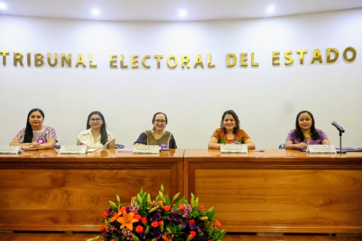 Presidenta del IEPC Chiapas presenta ponencia en Guerrero