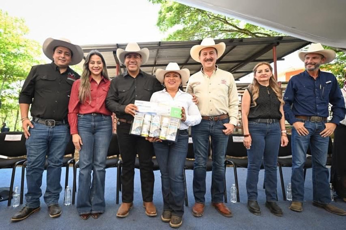 Eduardo Ramírez encabeza arranque de campaña preventiva contra el gusano barrenador en Chiapas