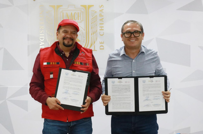 Salud y Unach signan convenio para mejorar acceso a servicios médicos en los 12 municipios más olvidados