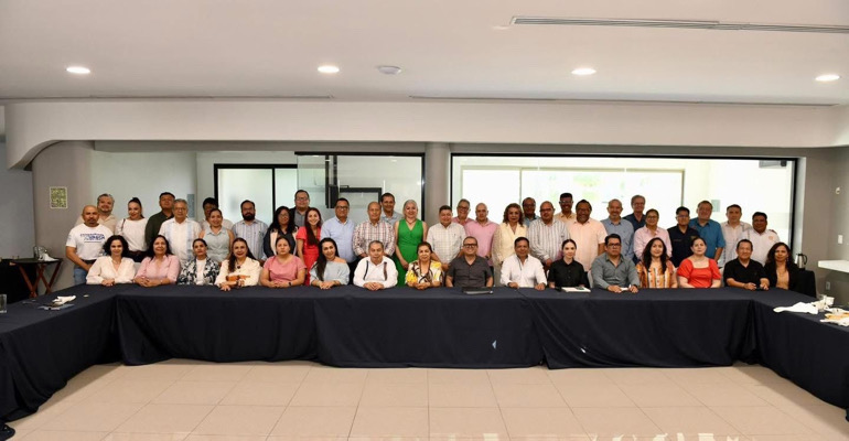 Analizan directivos de la UNACH avances y retos del presente año