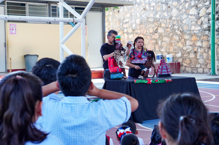 Teatro en las aulas: “Sacbé” acerca las artes escénicas a la infancia chiapaneca