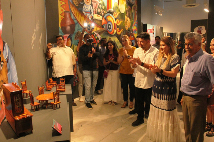 Juguetes que narran identidad: reconocen a artesanas y artesanos en Chiapas