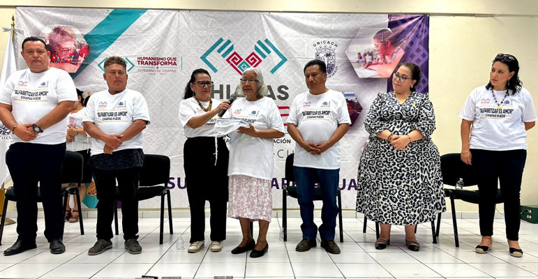 UNICACH impulsa la transformación social a través de la alfabetización en Acapetahua y Huixtla