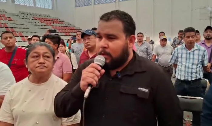 Docentes de secundarias técnicas exigen pago retroactivo por horas y ascensos 