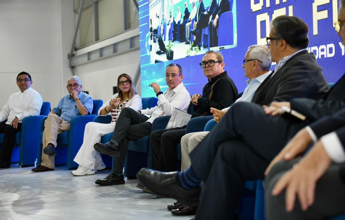Se realizó el foro educativo “La universidad del futuro: UNACH 2050”