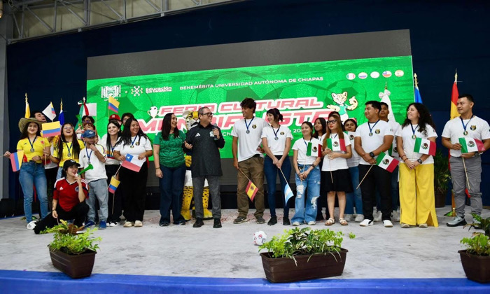 Realiza UNACH la “Feria Cultural Mundialista 2026”