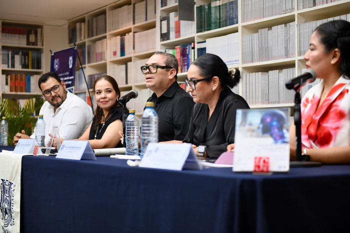 Presentan en la UNACH el libro “Inteligencia Artificial y Educación Superior”