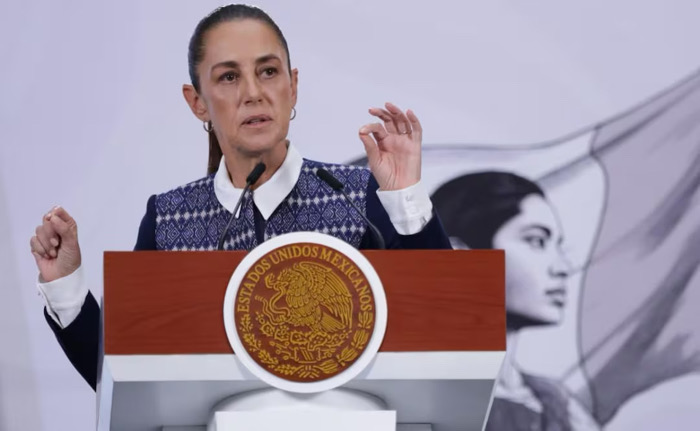 Claudia Sheinbaum ordena visitas diarias a centros de ICE tras muerte de mexicanos