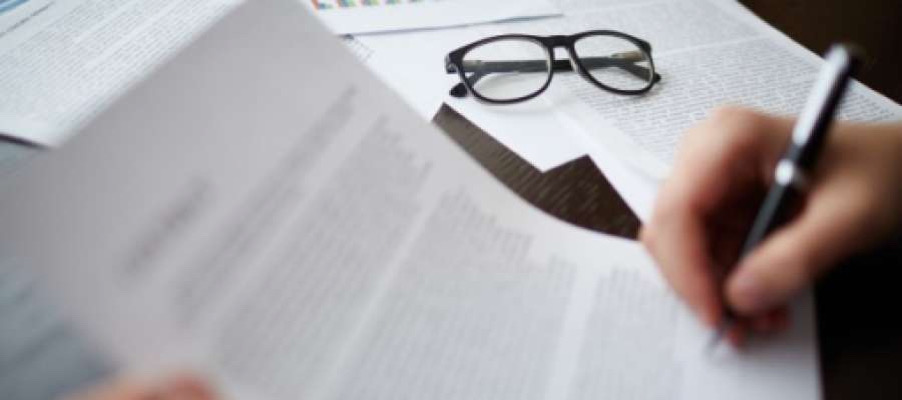 En torno a la querella política