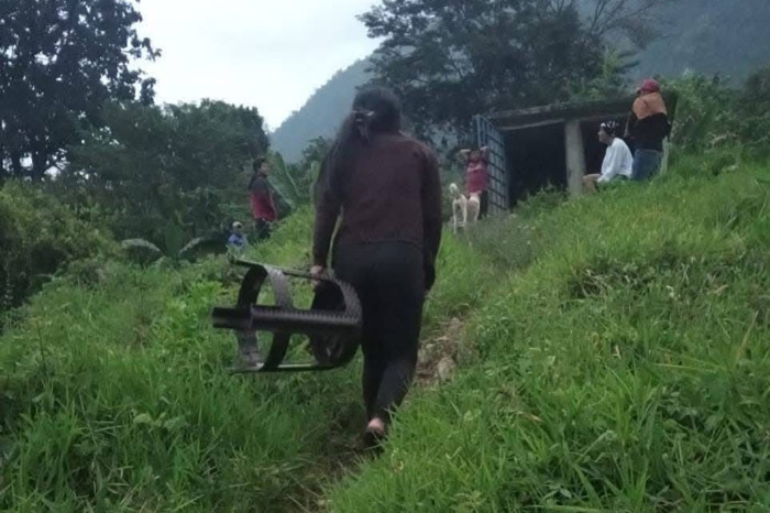 Denuncian retención de mujer en cárcel comunitaria en Altamirano 