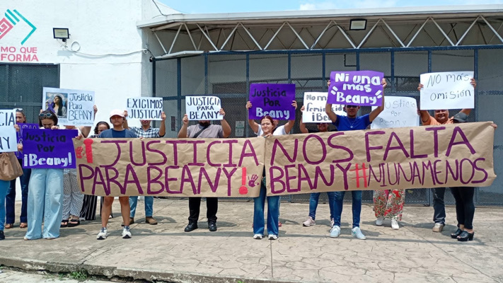 Protestan en Tapachula por feminicidio de Beany
